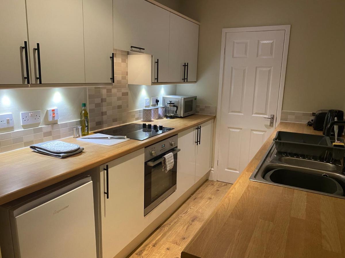 Thornton - Stylish 3 Bed Terraced House With Free Parking Villa Darlington  Dış mekan fotoğraf